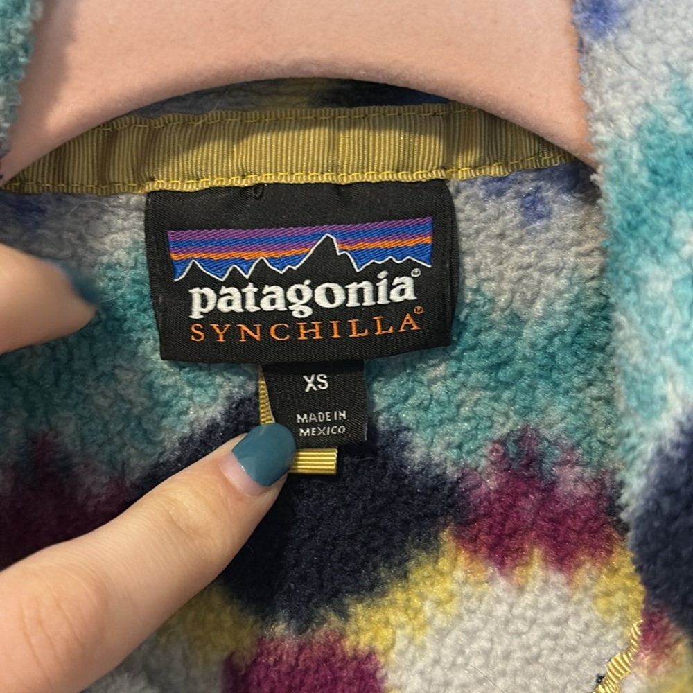 Patagonia Women's Lightweight Synchilla® Snap-T Pullover Aztec Print - Picture 5 of 8